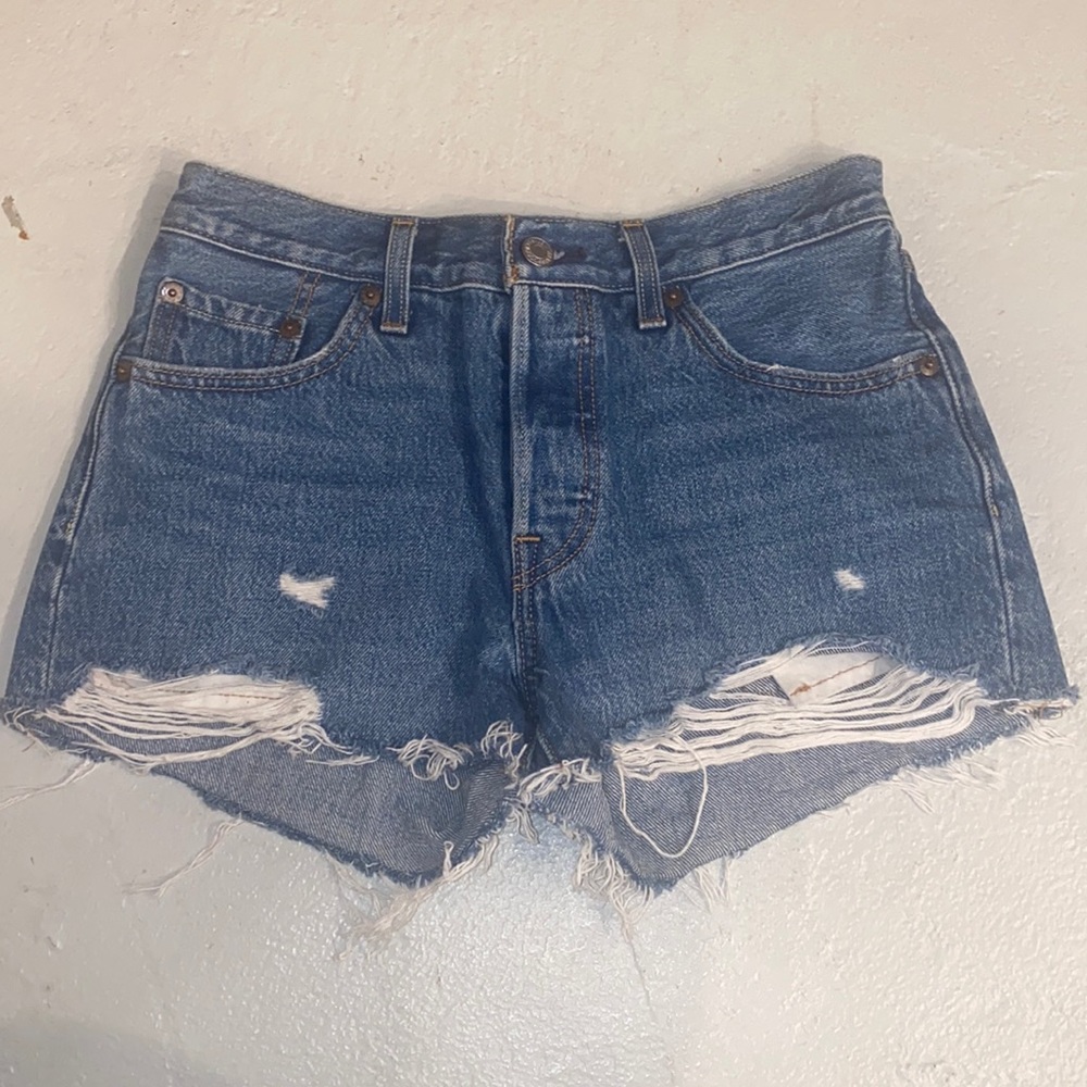 LEVI Jean shorts